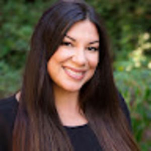 Meet your Posher, Mayra